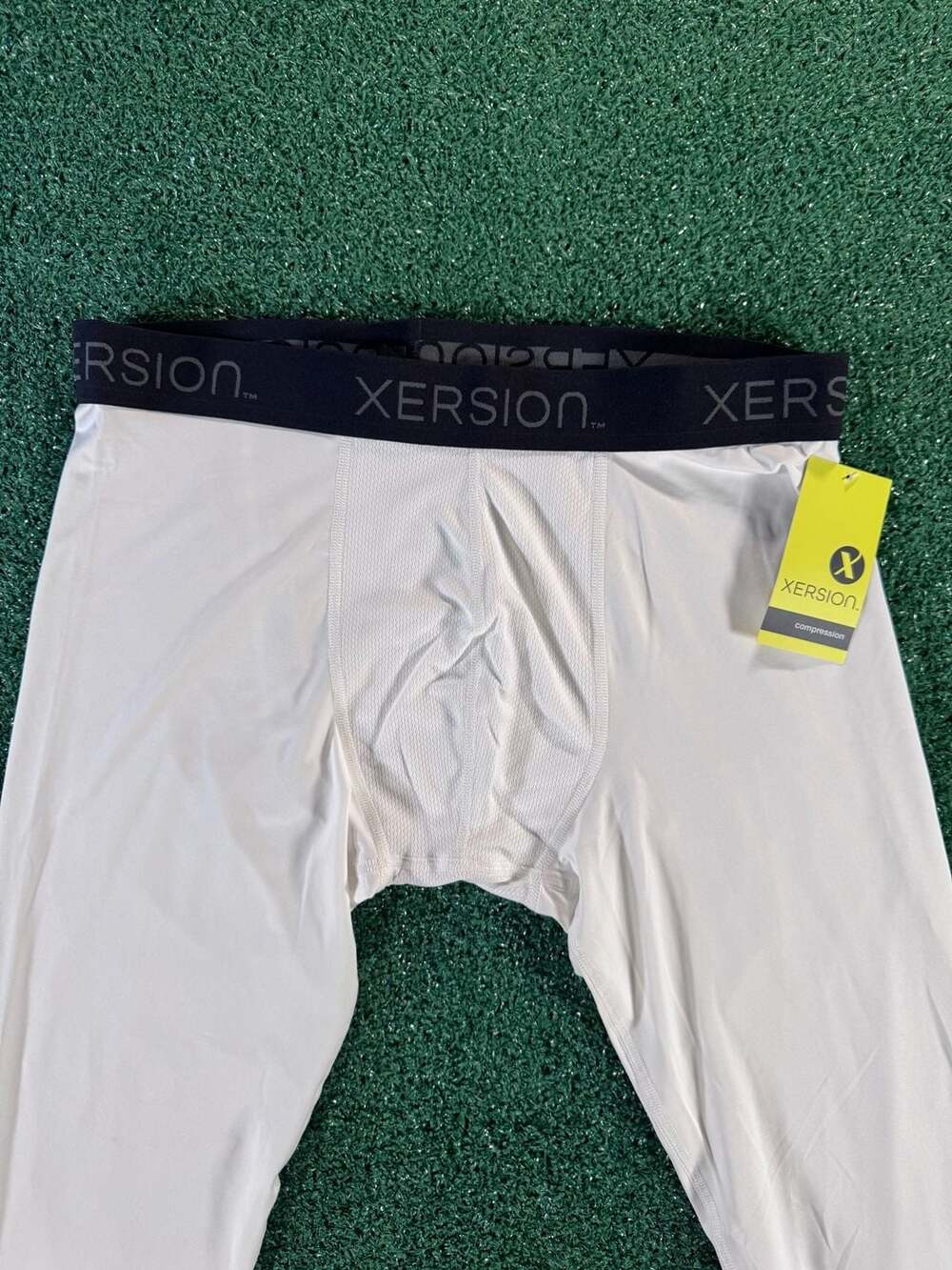 Xersion Men's Quick-Dri Compression Tights - Picture 2 of 5
